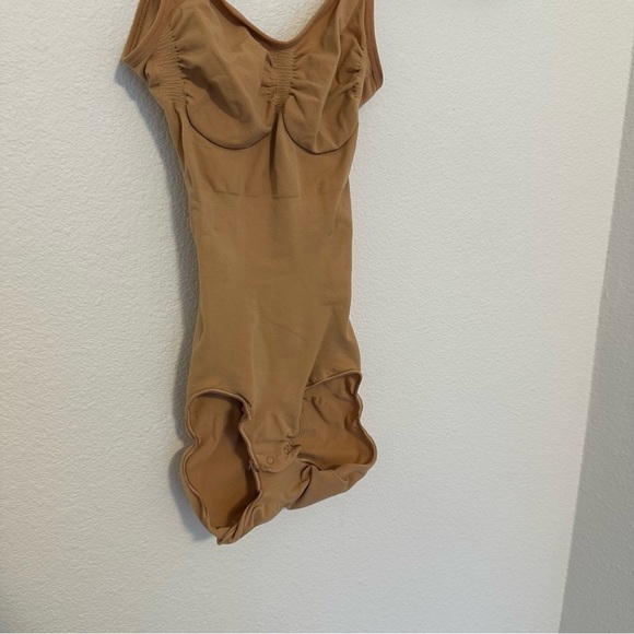 Skims Seamless Sculpt Brief Bodysuit Ochre Brown Tan Color Size Small Medium - Picture 5 of 6